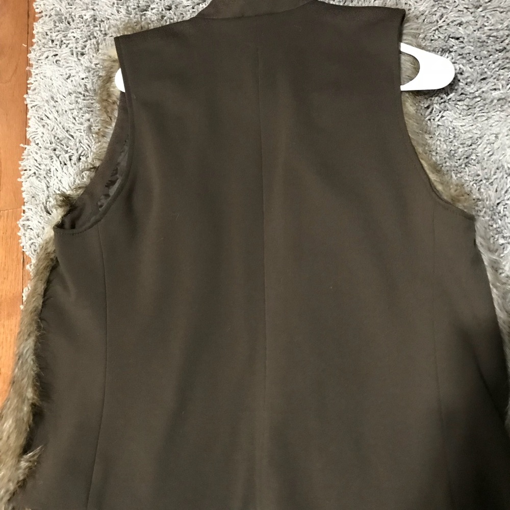 Ellen Tracy furry vest - Picture 5 of 5